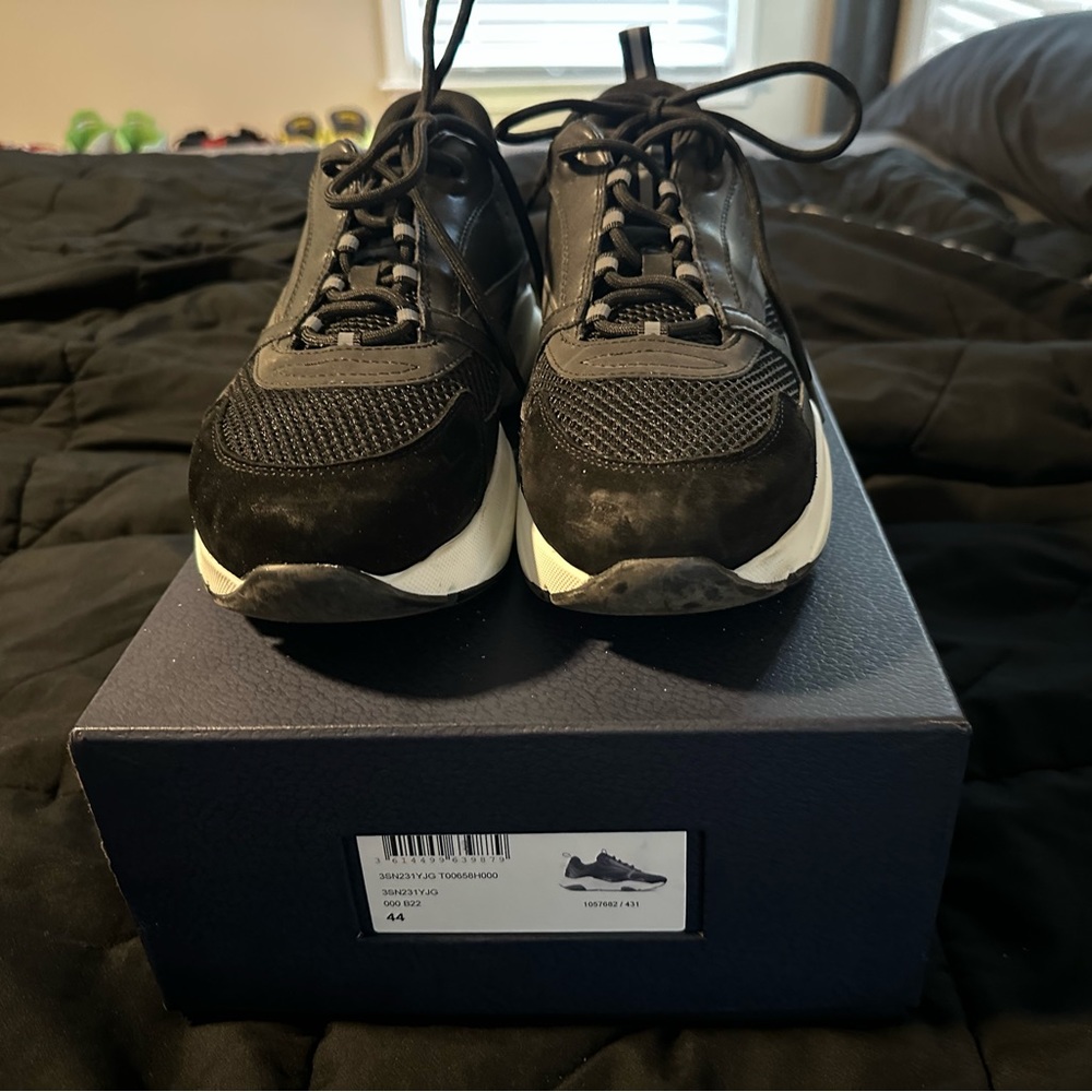 Dior Sneaker - Picture 7 of 8